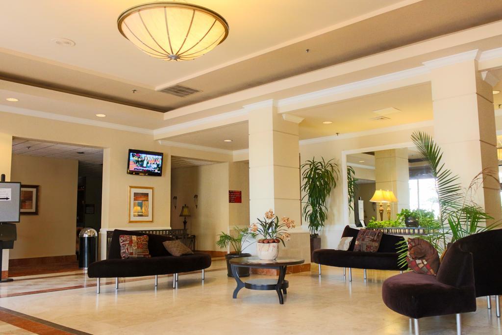Отель Ramada Plaza By Wyndham Atlanta Airport Колледж Парк Экстерьер фото